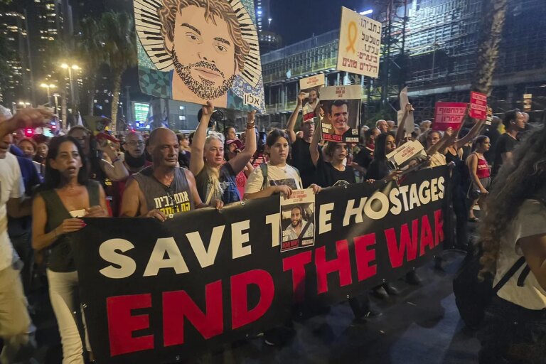 Ciudadanos de Tel Aviv contra el Gobierno de Netanyahu: "Como israelí, pido el fin de la guerra por el bien de Israel y de Gaza"