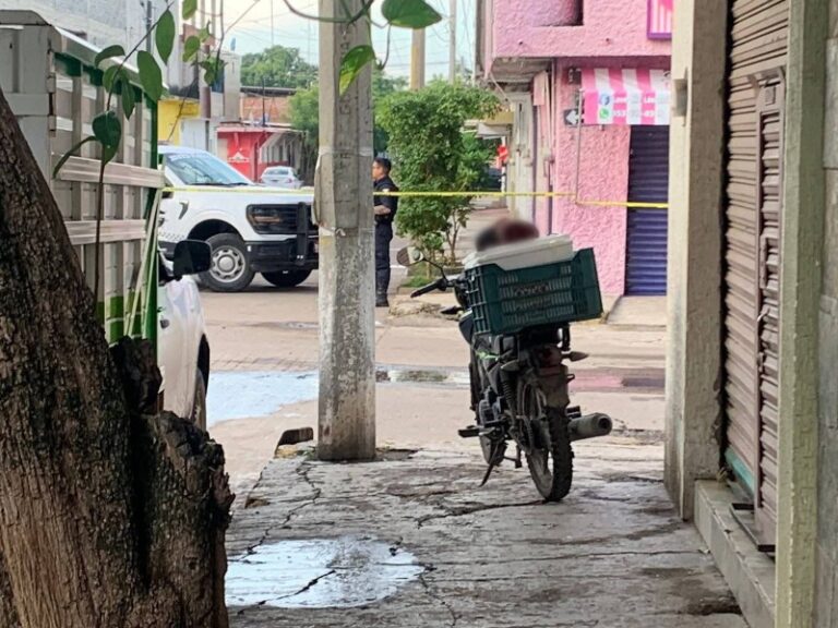 Criminales decapitan a repartidor en Apatzingán