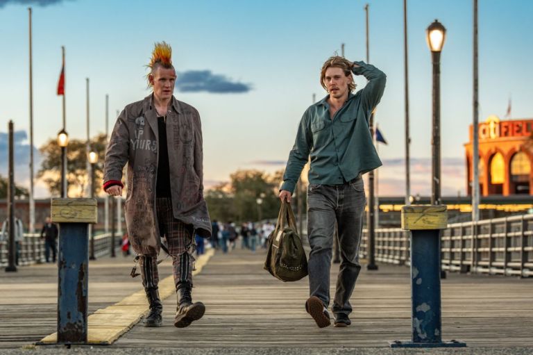 Crítica de “Atrapado robando”, Austin Butler en una aventura violenta y pop de Darren Aronofsky