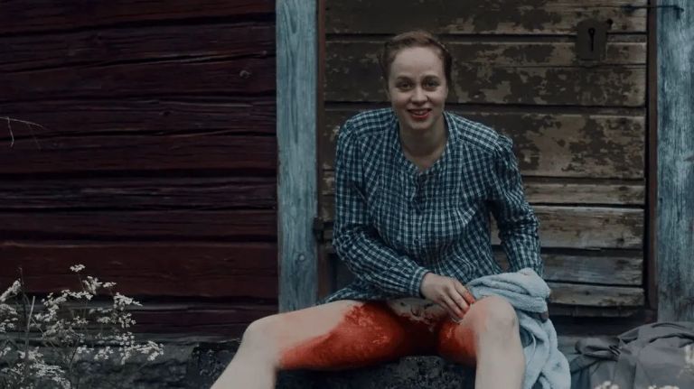 Crítica de "Kyrsyä Tuftland": barbarie, reproducción y encierro en una inquietante aldea finlandesa