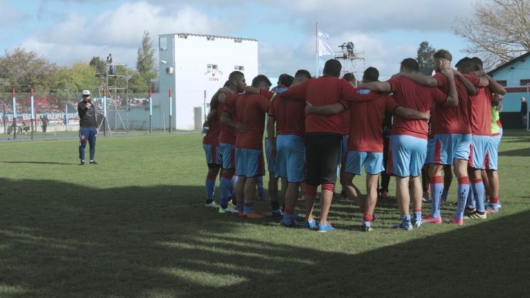 Crítica de "Todos quieren venir a Brown": el documental que retrata la mística de Adrogué