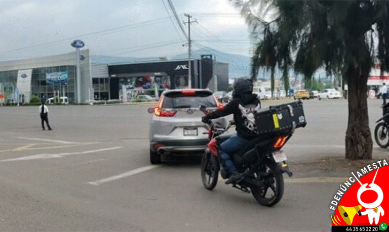 #Denúnciamesta Ciudadana defiende labor de policías en Libramiento y Periodismo - Changoonga.com