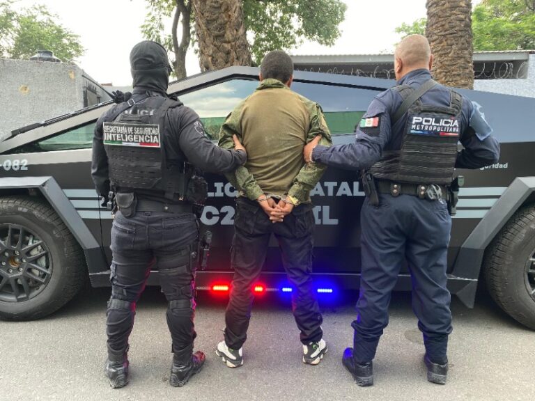 Detienen a falso militar por extorsión