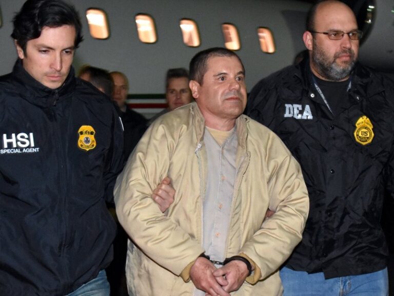 El "Chapo" se queja porque no lo dejan hablar con su abogado