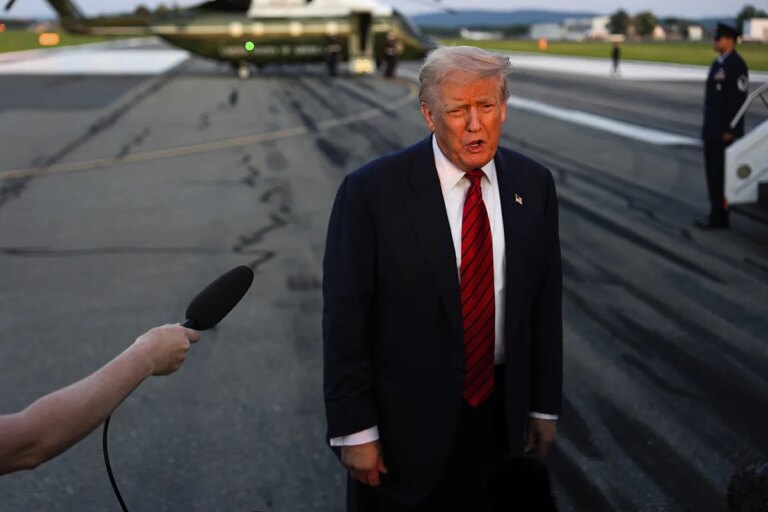 El Gobierno de Trump exigirá depósitos de hasta 15.000 dólares a viajeros de ciertos países para recibir una visa de turismo o negocios