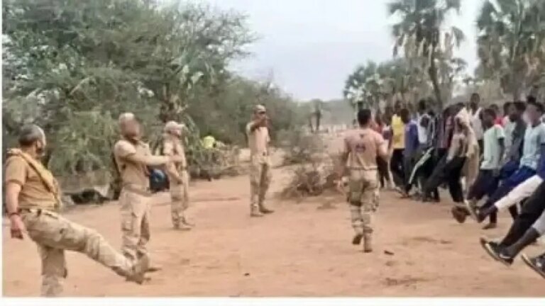 Emiratos Árabes Unidos niega que Sudán destruyera un avión emiratí con mercenarios colombianos y dice que se trata de una 'campaña de desinformación'