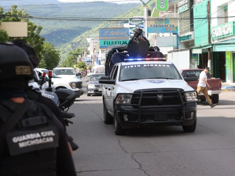 En julio decomisaron 60 armas y 11 explosivos en Michoacán