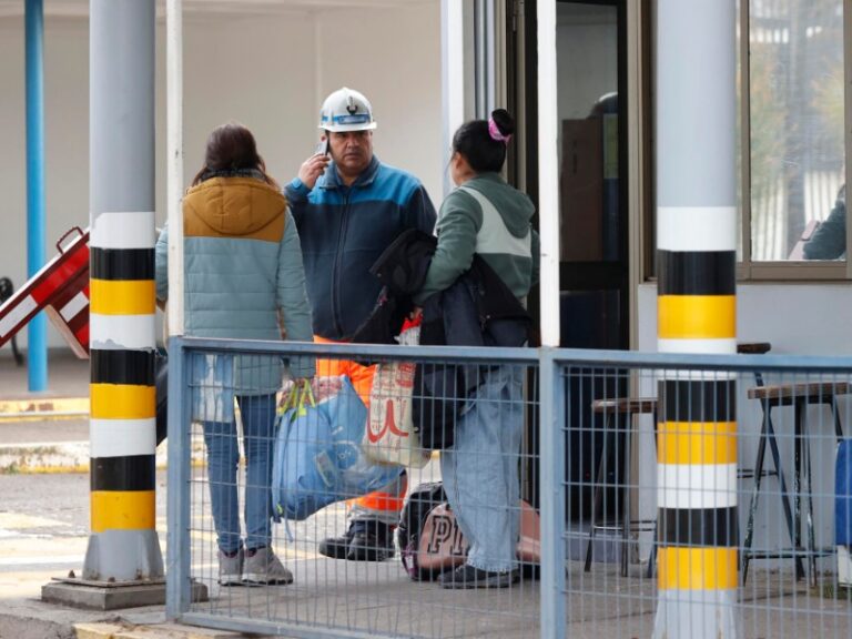 Encuentran cuerpo de otro minero, suman 6 las víctimas en Chile