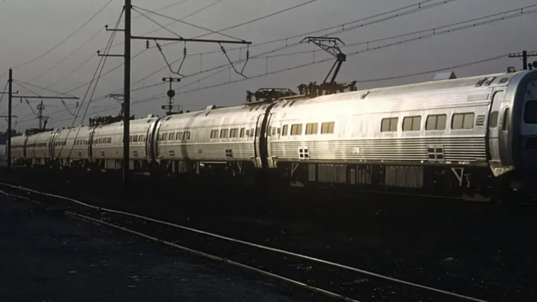Expectativa en California por nuevo tren que conectaría Nueva York y Los Ángeles en tiempo récord