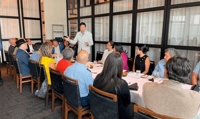 Expone Alfonso Martínez Atractivos Turísticos Y De Inversión A Empresarios Y Legisladores De Chicago - Changoonga.com