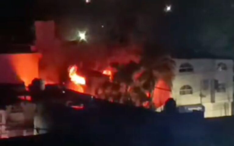 Incendian casa de la alcaldesa de Queréndaro; señalan a presuntos sicarios