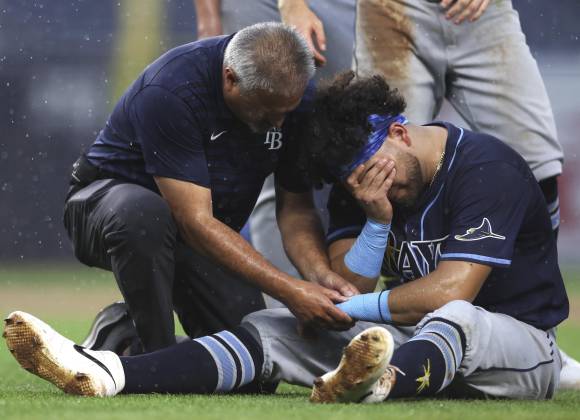 Jonathan Aranda sufre fractura en la muñeca y Rays lo colocan en lista de lesionados