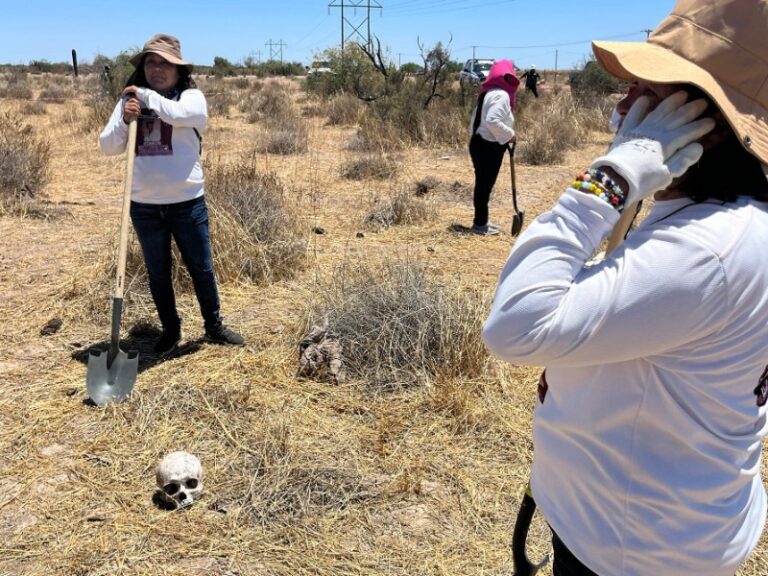 Madres migrantes buscan a sus hijos en México sin apoyo