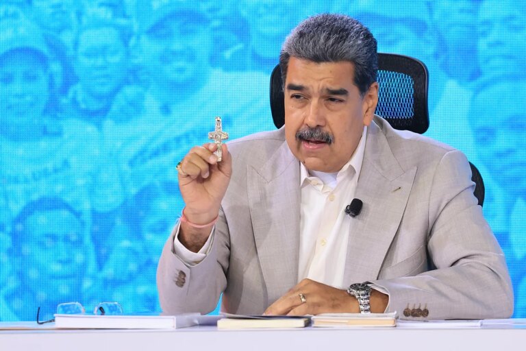 Maduro anuncia una "ofensiva especial" para fortalecer la seguridad interna en Venezuela