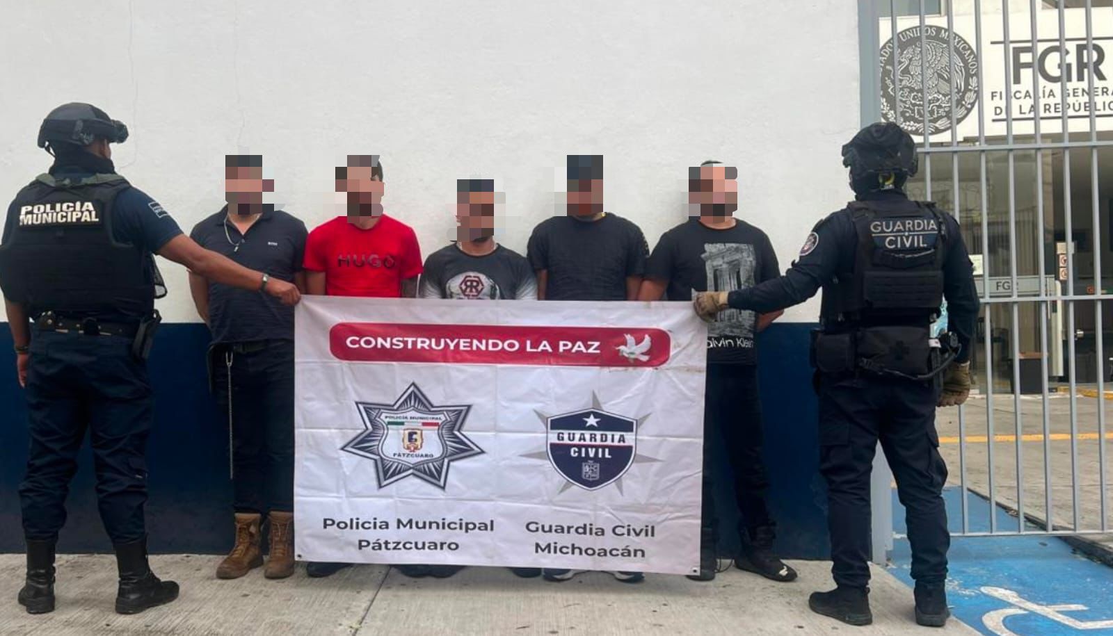 #Michoacán Apañan A 5 Mañosos Del 4 Letras Con Armas Y Drogas En Salvador Escalante - Changoonga.com