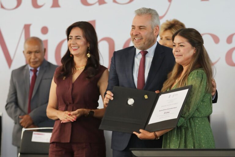 #Michoacán Quincenas De Profes Pagadas En Tiempo Y Forma: Bedolla - Changoonga.com