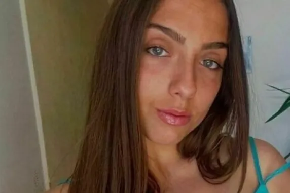 Muere una joven de 20 años en una piscina en Palermo durante una fiesta privada: "Hay demasiadas cosas que no cuadran"