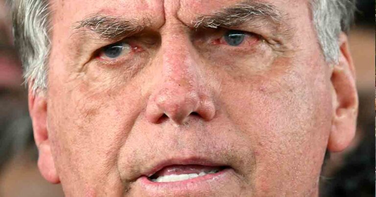 Ordenan arresto domiciliario a Bolsonaro por violar restricciones: le confiscan celular