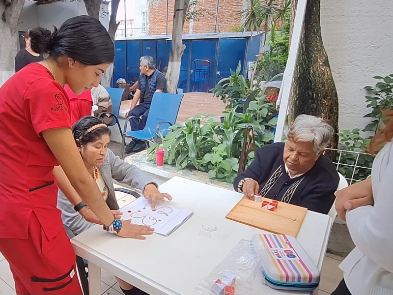 Solidarízate con los abuelitos del asilo "Hogar del Cristo abandonado"