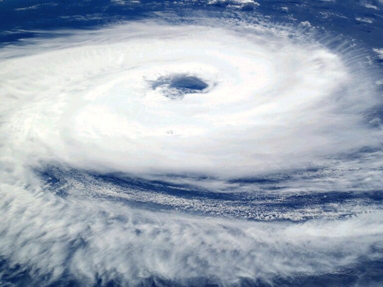 Tormenta Dexter se fortalece, pero no representa peligro