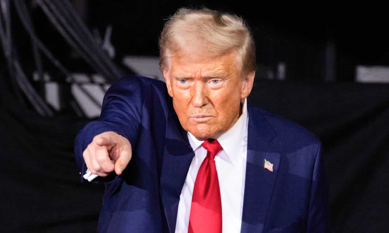 Trump despide a encargada de empleo por cifras que no le gustaron: Esquivel