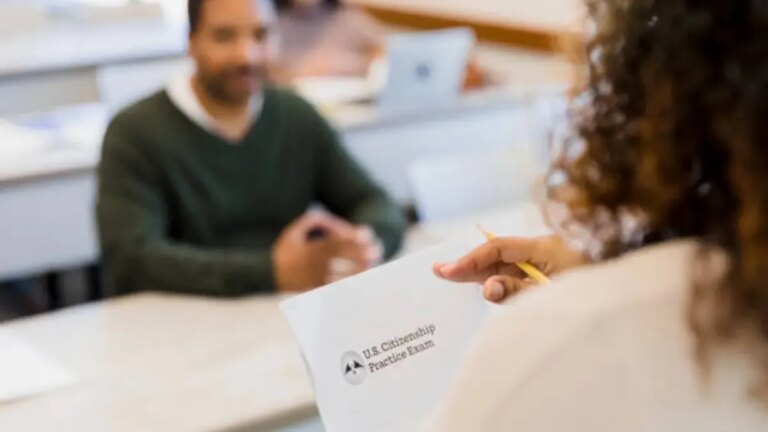 Uscis planea hacer estos cambios en el examen de ciudadanía