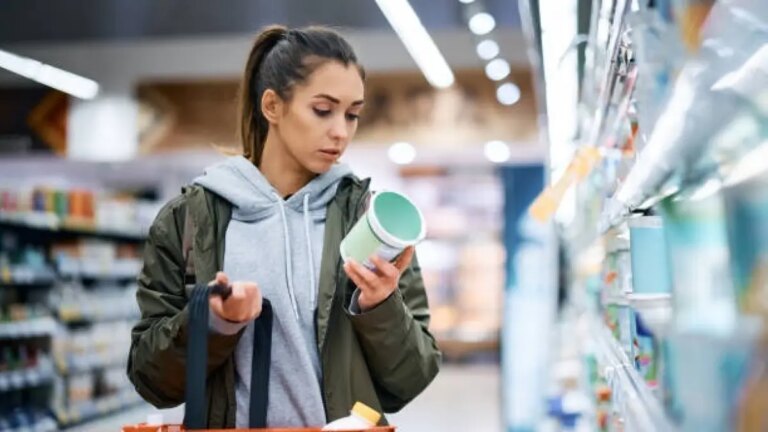 el inesperado problema que tienen muchos adultos en Estados Unidos, según encuesta