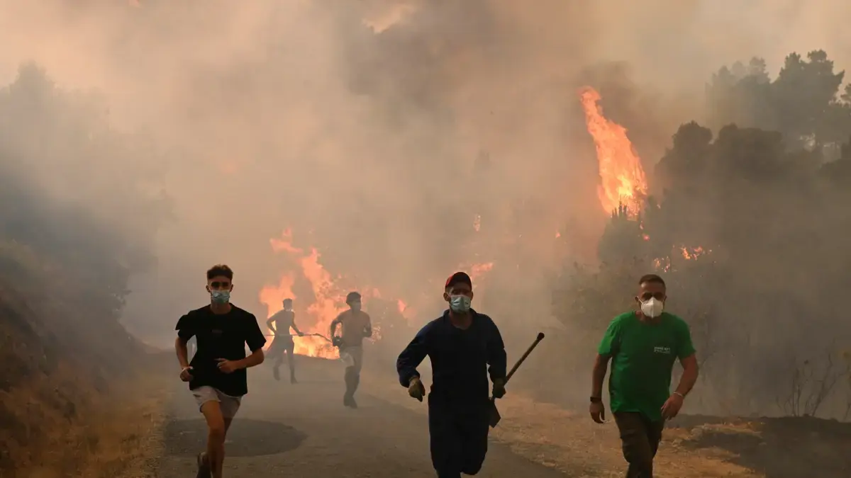 más de 8.000 personas han sido evacuadas de sus hogares