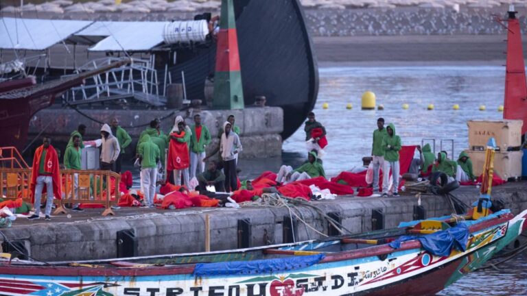 naufragio en una de las rutas más peligrosas del mundo deja 86 migrantes muertos y 132 desaparecidos