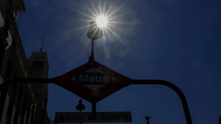 países declaran alertas por temperaturas superiores a 40 grados que deja un muerto en España por graves incendios