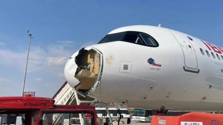 vuelo 579 de Iberia tuvo que regresar a Barajas tras percance en el despegue