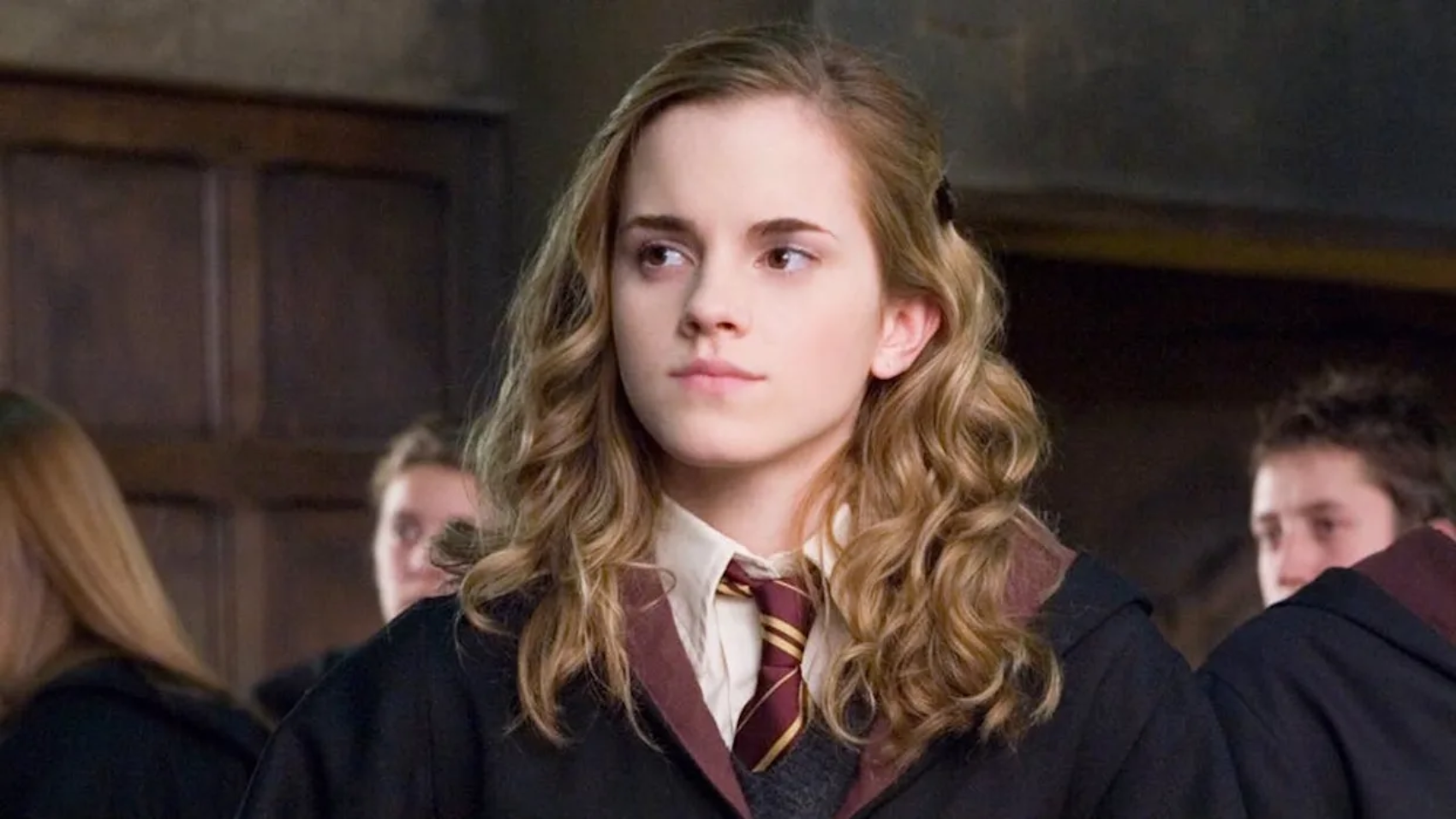 J.K. Rowling celebra parodia de Emma Watson tras criticarla por comentarios trans