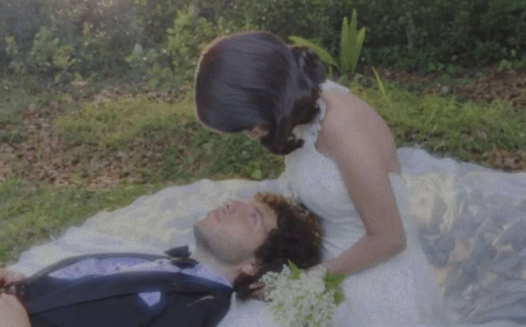 Selena Gomez y Benny Blanco se casan en una íntima ceremonia en Los Ángeles