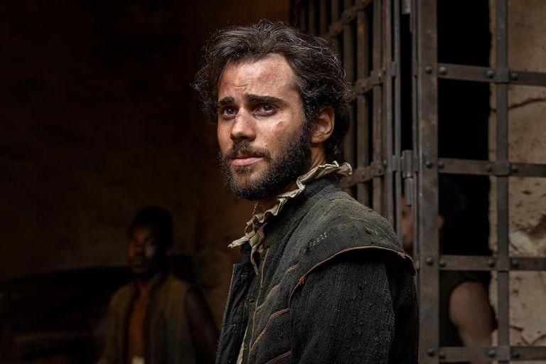 Crítica de "El Cautivo": Alejandro Amenábar revisita a Cervantes entre Argel y la ficción