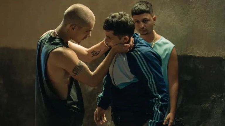 Crítica de "Enemigos": la mirada de David Valero sobre el bullying adolescente