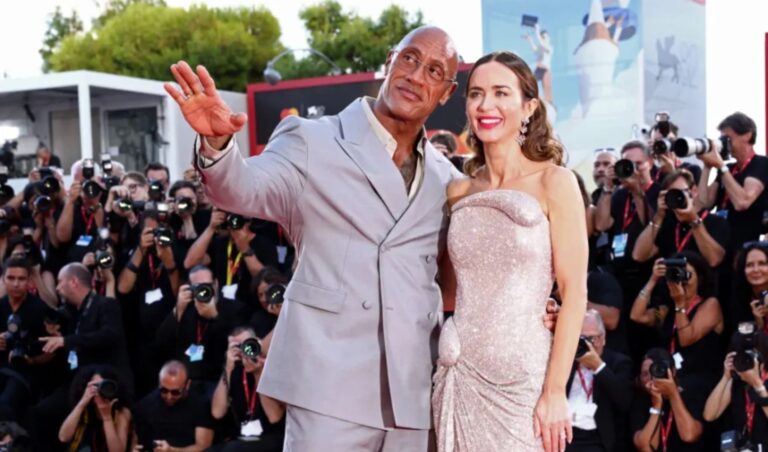 Dwayne Johnson emociona en Venecia con The Smashing Machine