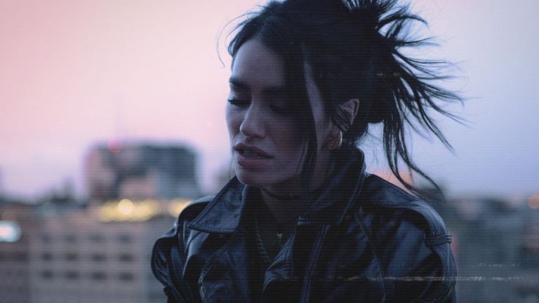Netflix estrena "LALI: la que le gana al tiempo", el documental sobre Lali Espósito
