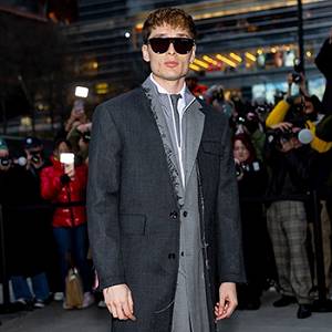 Peso Pluma, embajador del CFDA en la Semana de la Moda de NY