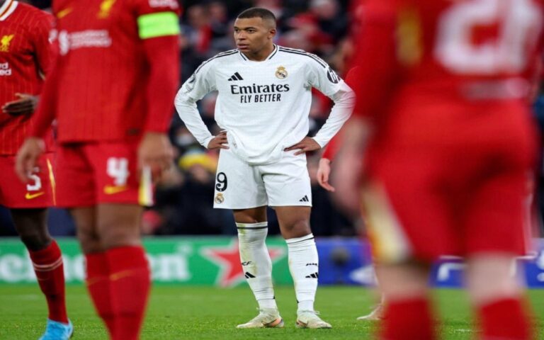 Salud mental sigue siendo un tabú en el deporte de élite: Mbappé