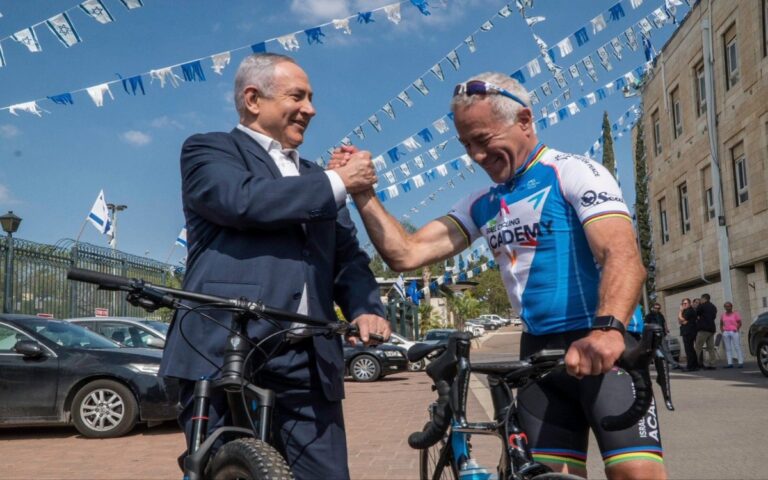 Israel Premier Tech retira nombre de la equipación tras protestas propalestinas