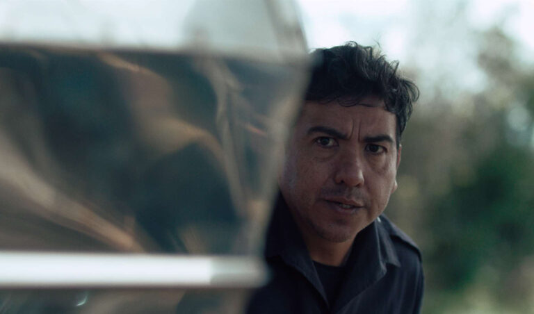 Un cabo suelto llega a los cines españoles con una mezcla de road-movie y tragicomedia