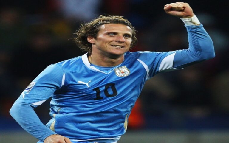 Diego Forlán debuta como tenista profesional a los 45 años