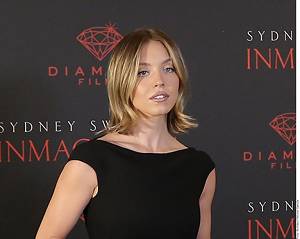 Deslumbra Sydney Sweeney con vestido transparente