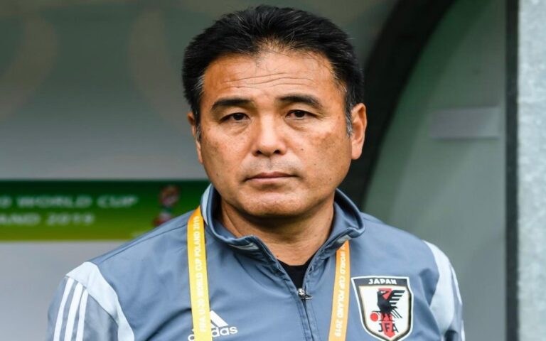 Echan a técnico de la selección japonesa por ver pornografía infantil