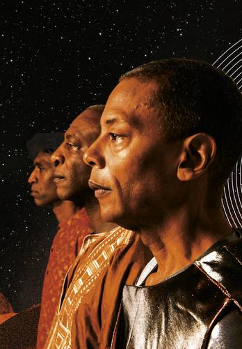 Jeff Mills promete un “hechizo” sonoro que transformará la realidad