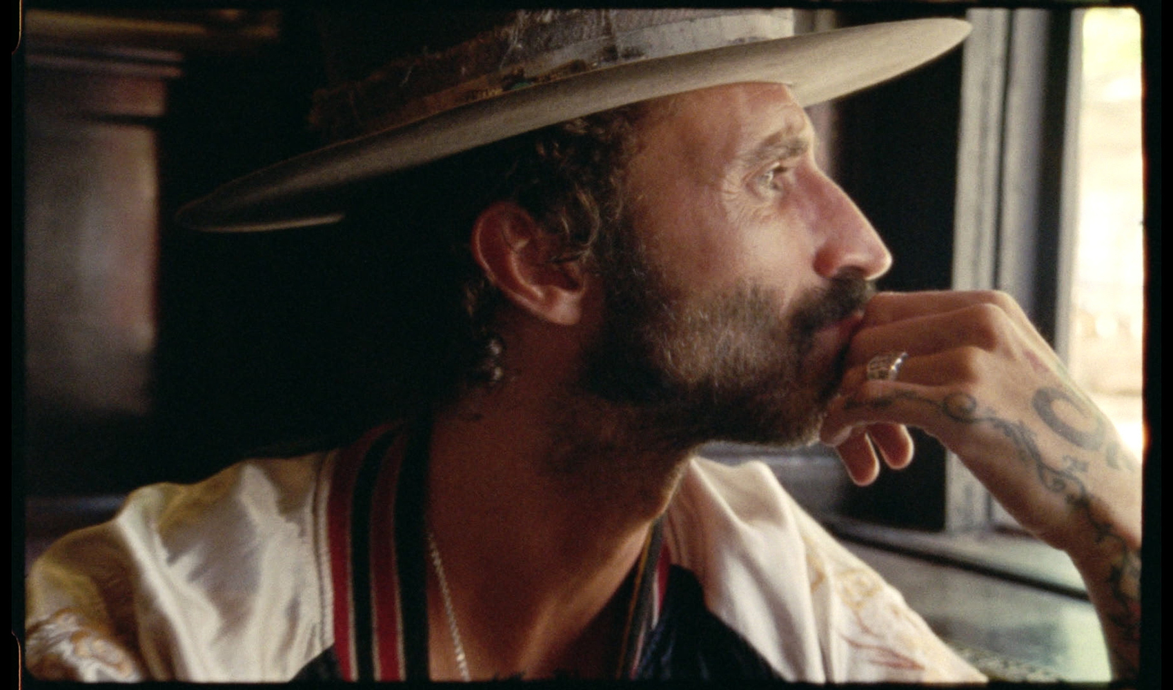 Leiva lanza la canción original de, su próximo documental