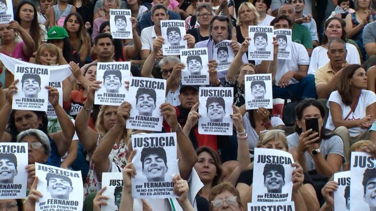 Netflix estrena “50 segundos: el caso Fernando Báez Sosa”, una serie documental sobre el crimen que conmocionó a la Argentina