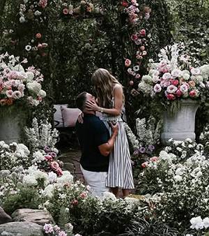 Revela Taylor Swift cómo Travis Kelce le propuso matrimonio