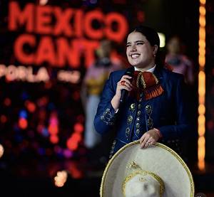 Vive Camila enfocada en su música