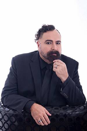 Fallece el diseñador Héctor Terrones, el mago del corset